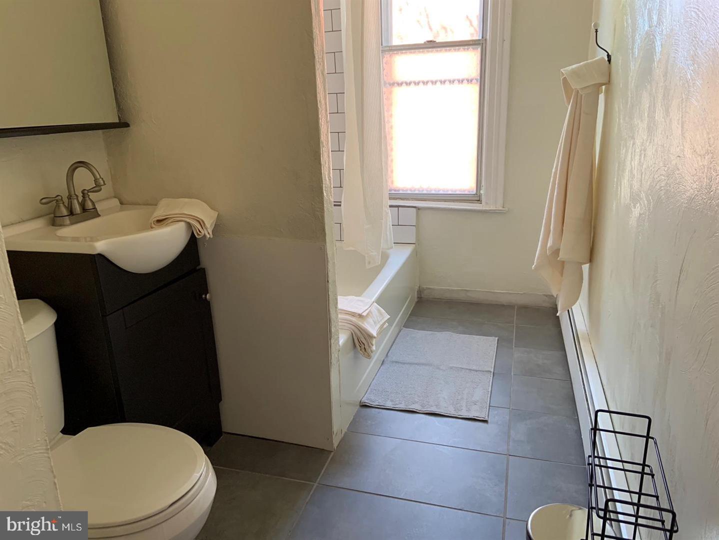 4913 Warrington Ave #2 Property Photo 5