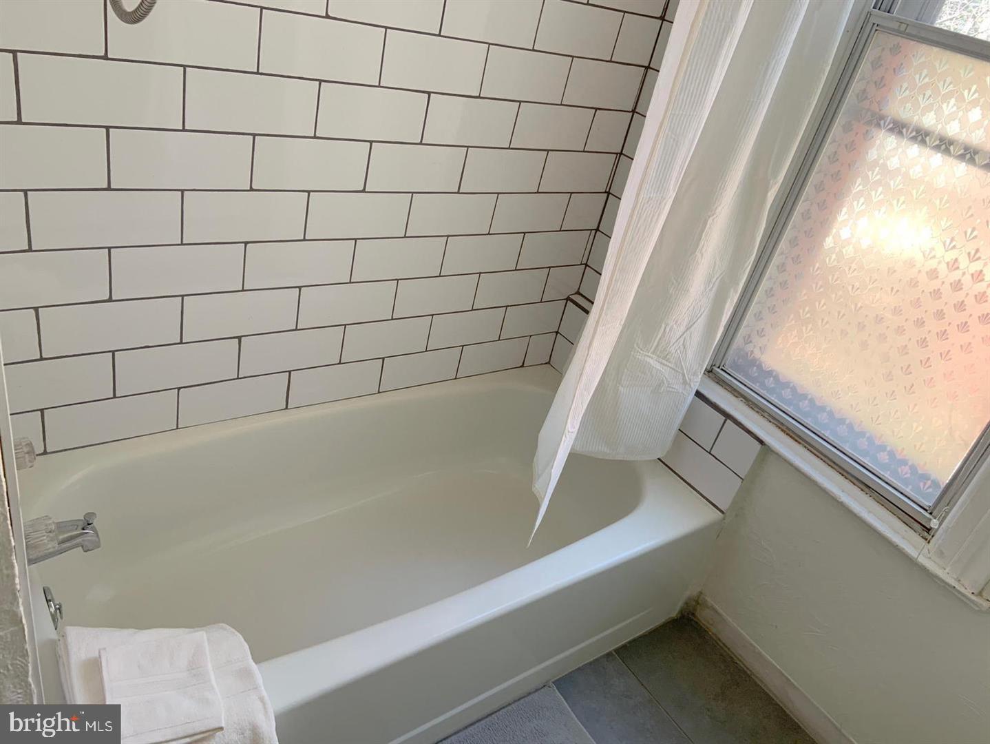 4913 Warrington Ave #2 Property Photo 7