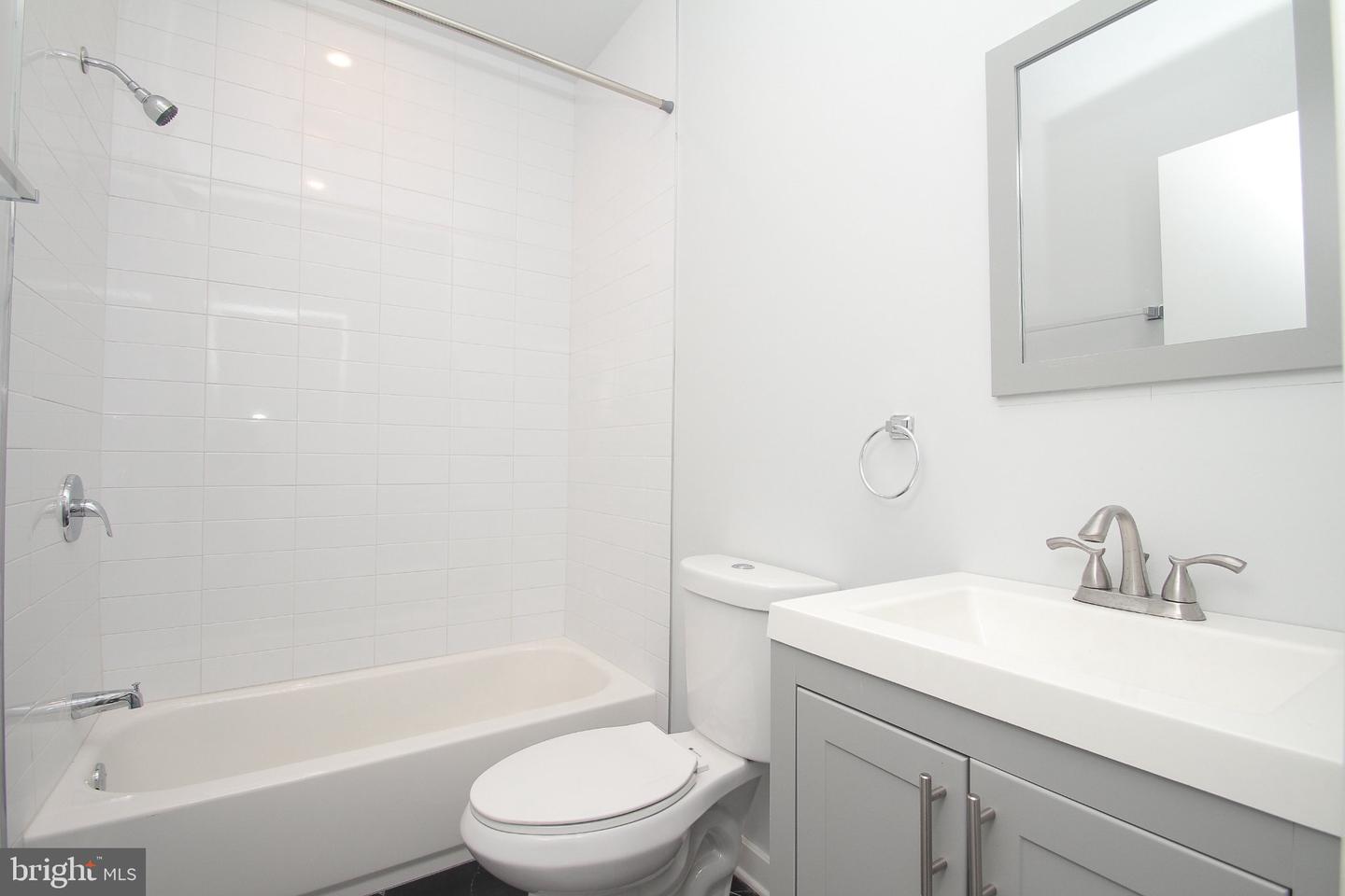 3910 W Girard Ave Property Photo 25