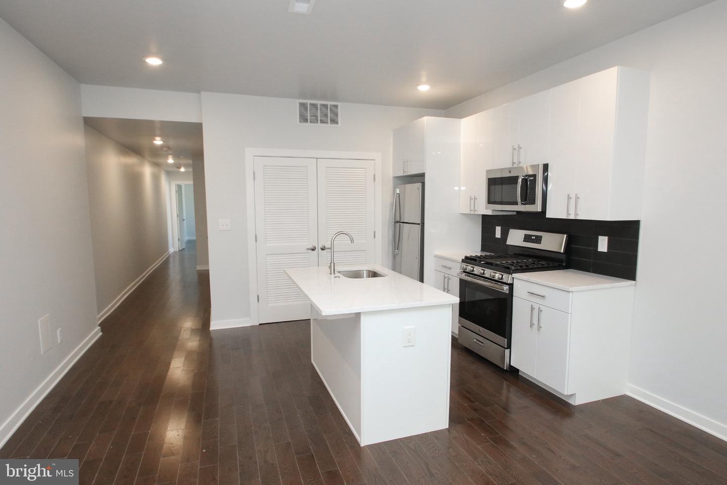 3910 W Girard Ave Property Photo 29