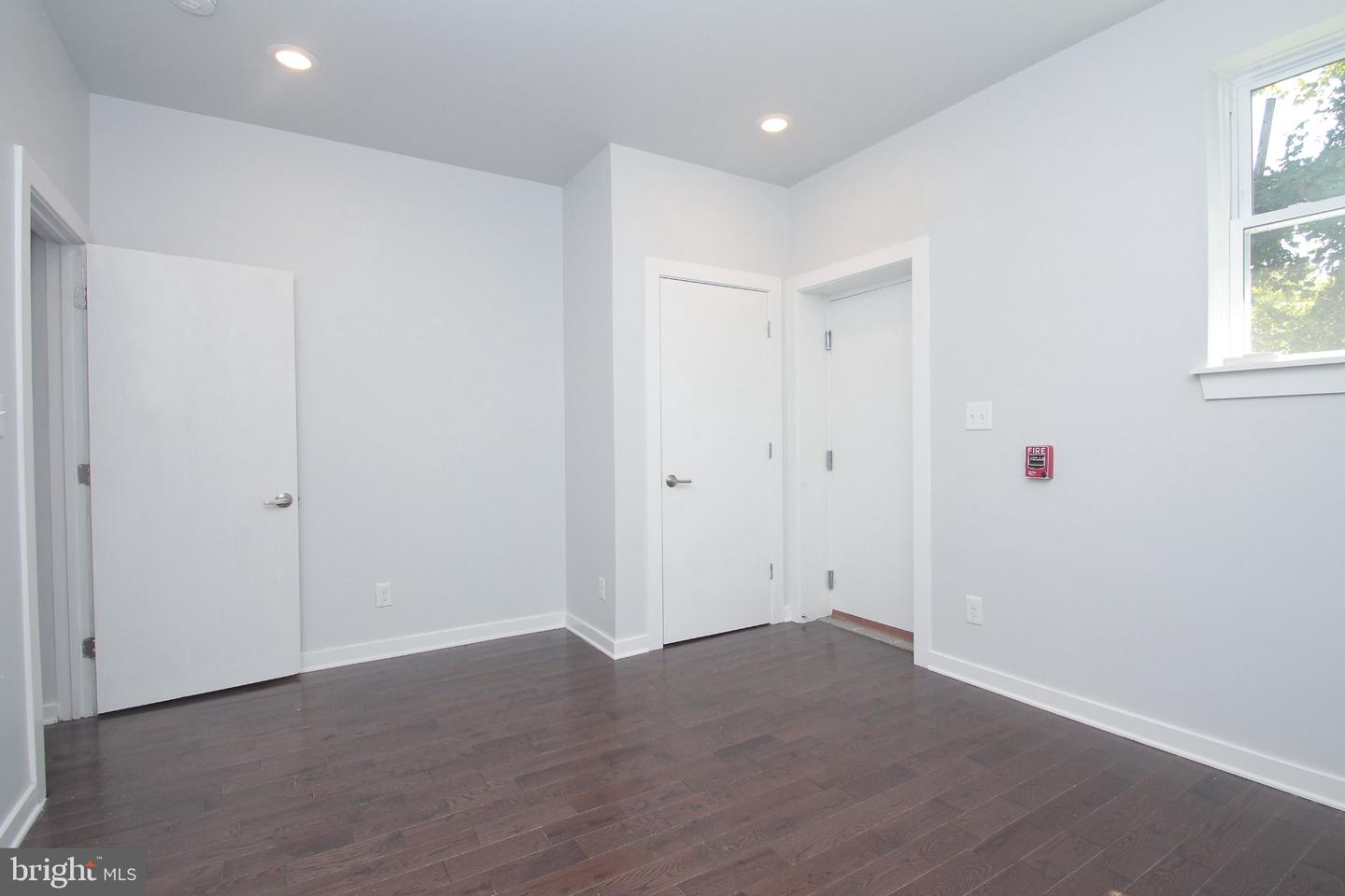 3910 W Girard Ave Property Photo 36