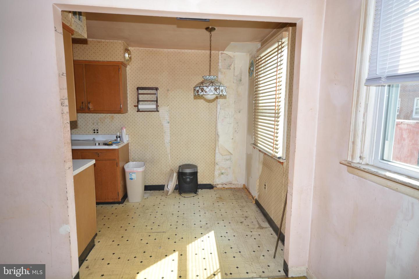 6517 Algard St Property Photo 5