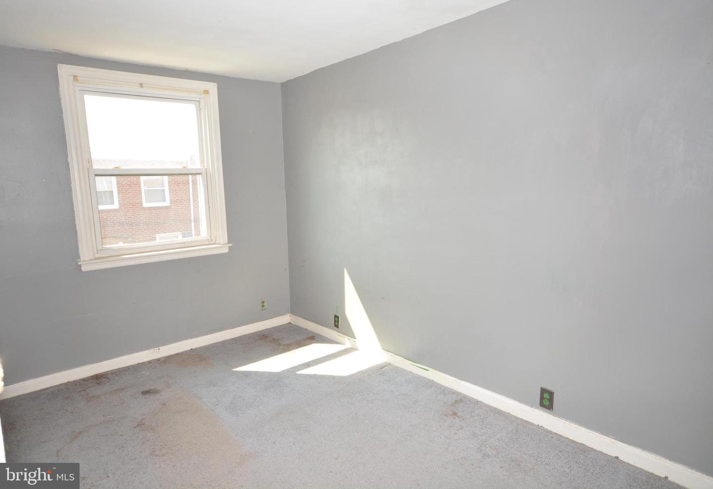 6517 Algard St Property Photo 8