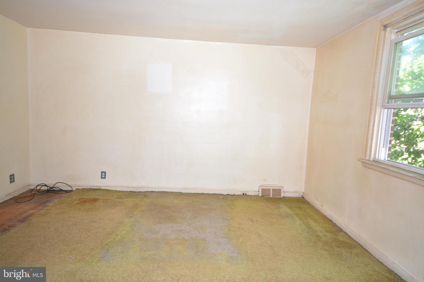 6517 Algard St Property Photo 9