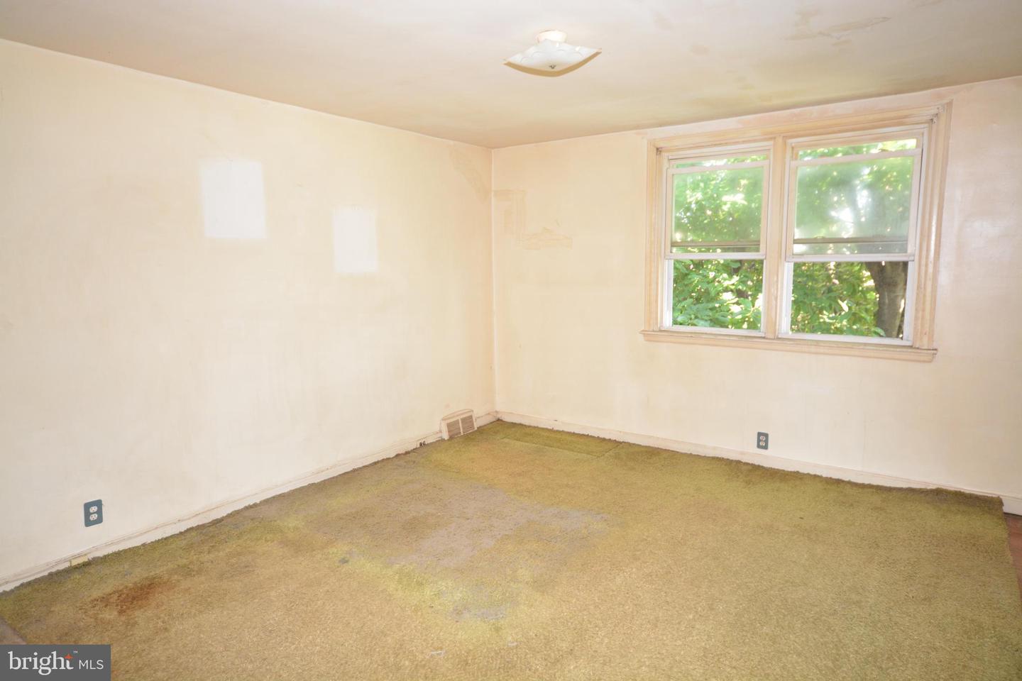 6517 Algard St Property Photo 10