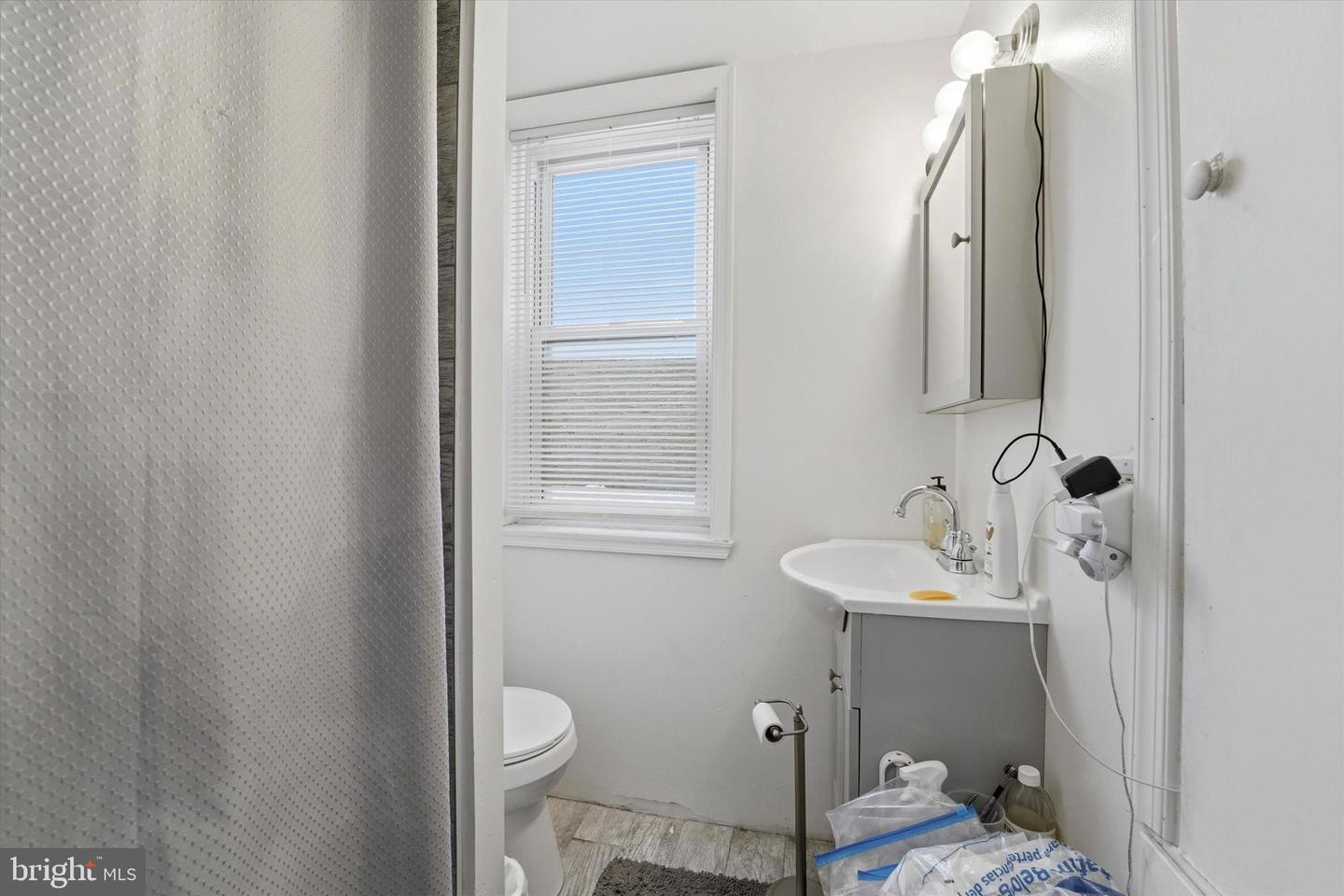 31 W Rockland St Property Photo 6