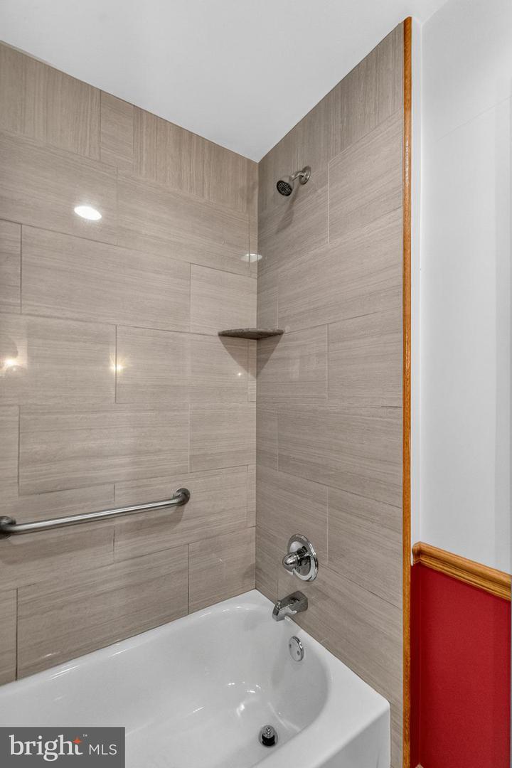 1425 Jackson St #1r Property Photo 19