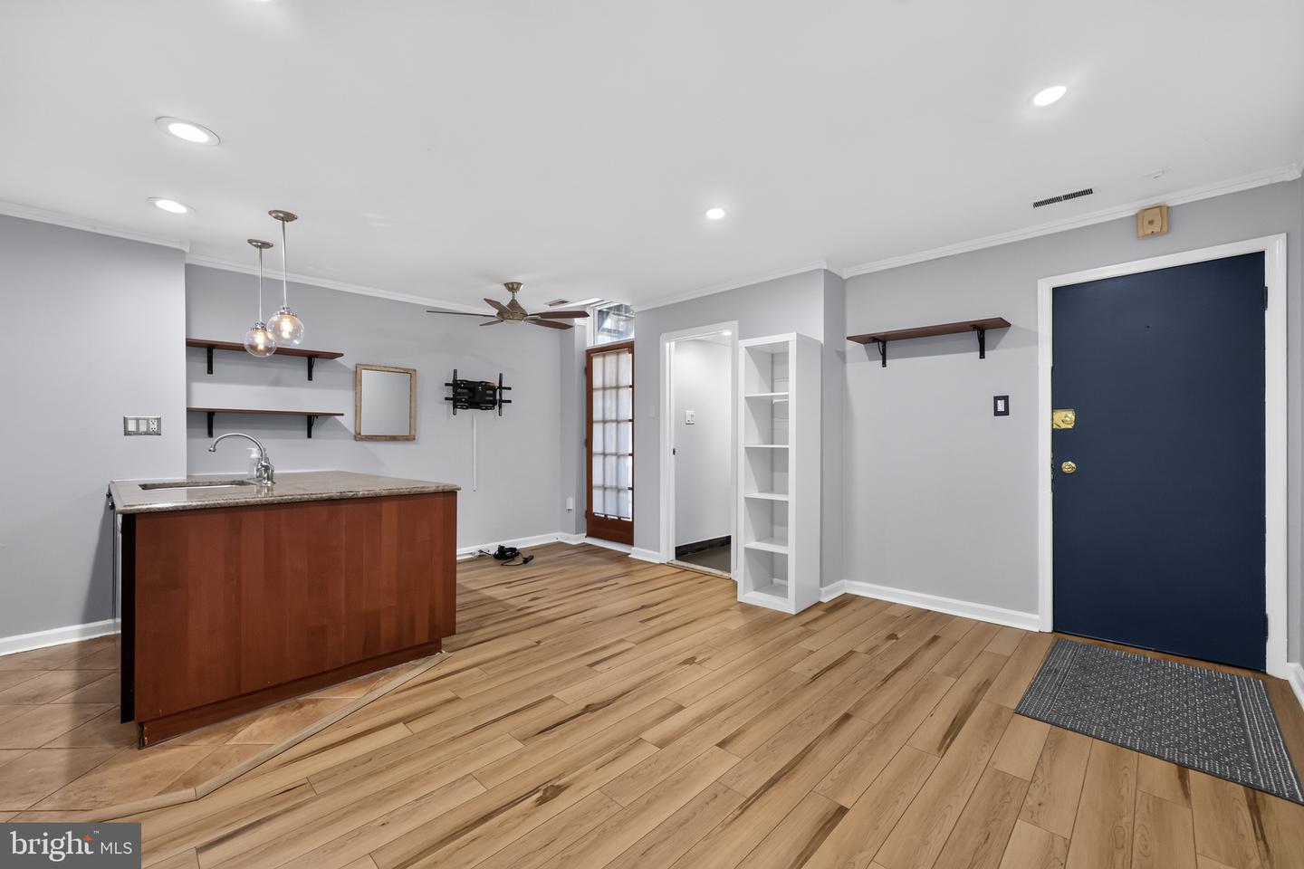 1828 Green St #2f Property Photo 3