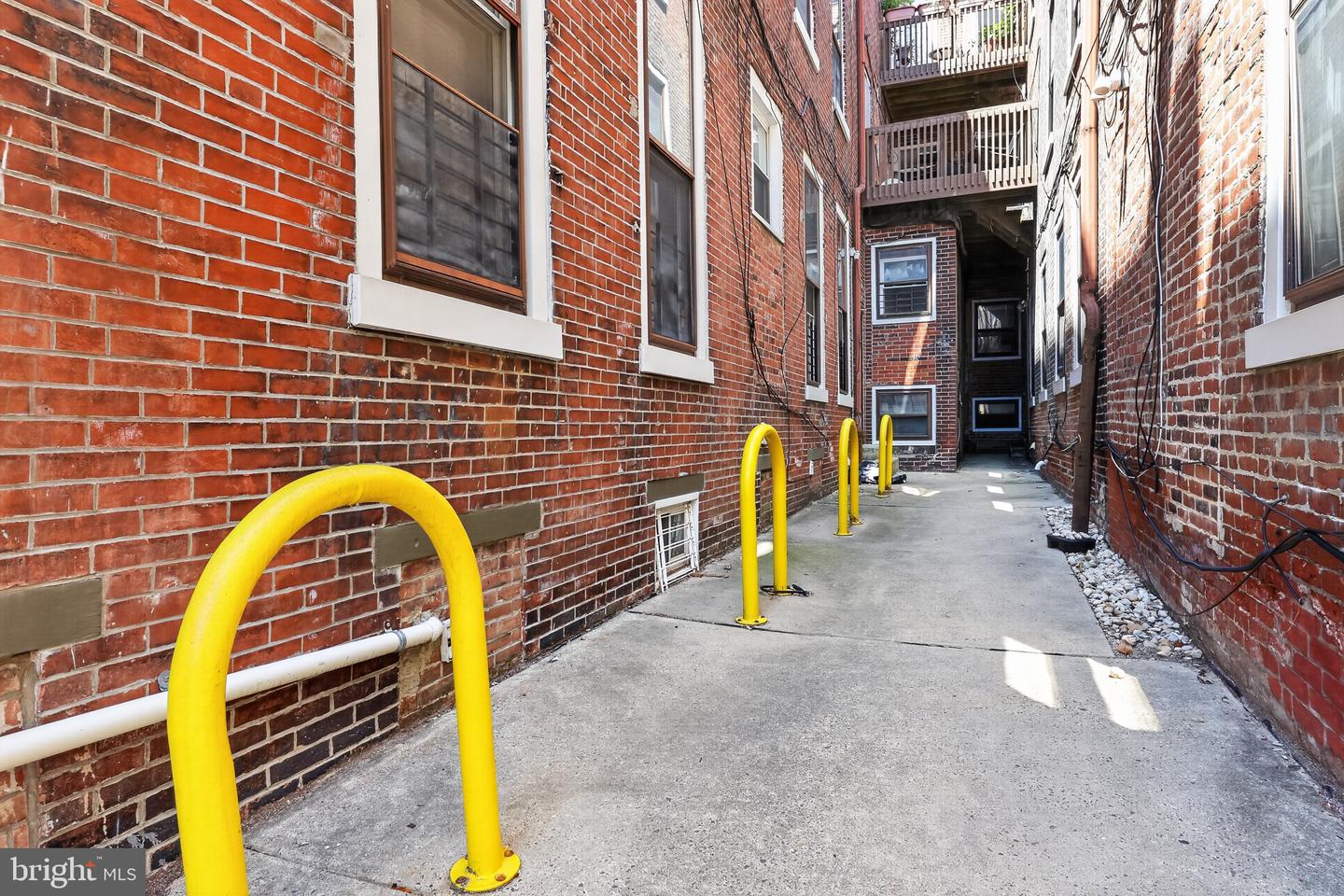 1828 Green St #2f Property Photo 11