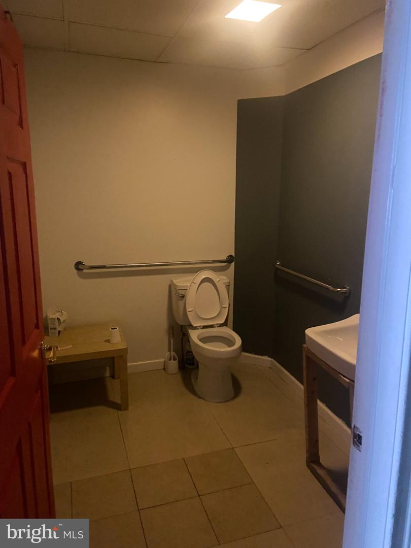 1210 South St Property Photo 4