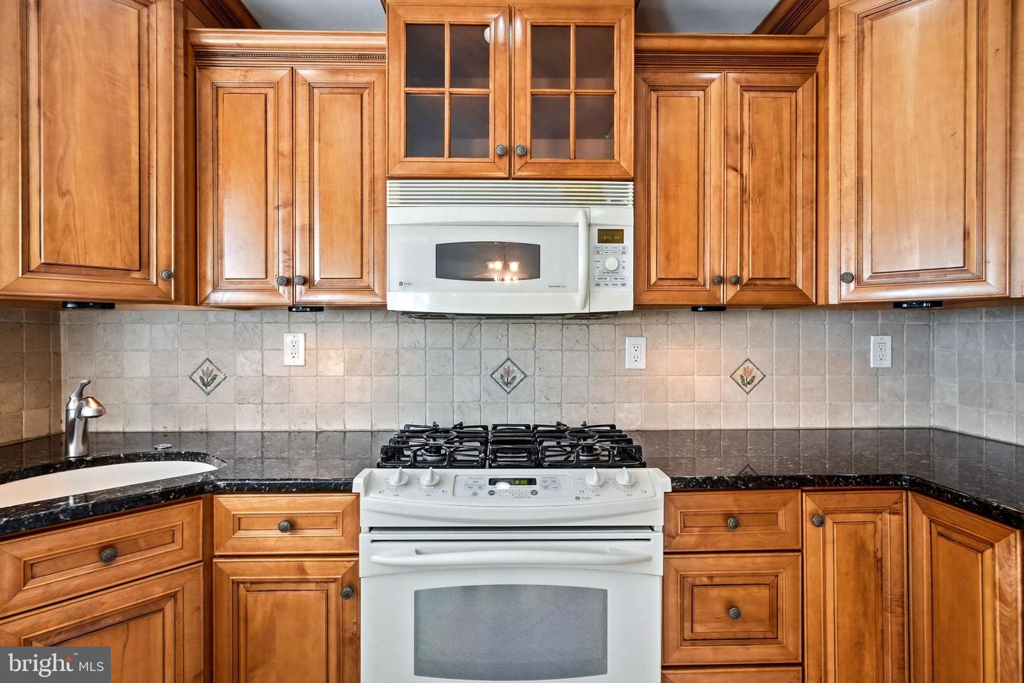 801 Southampton Rd Property Photo 19