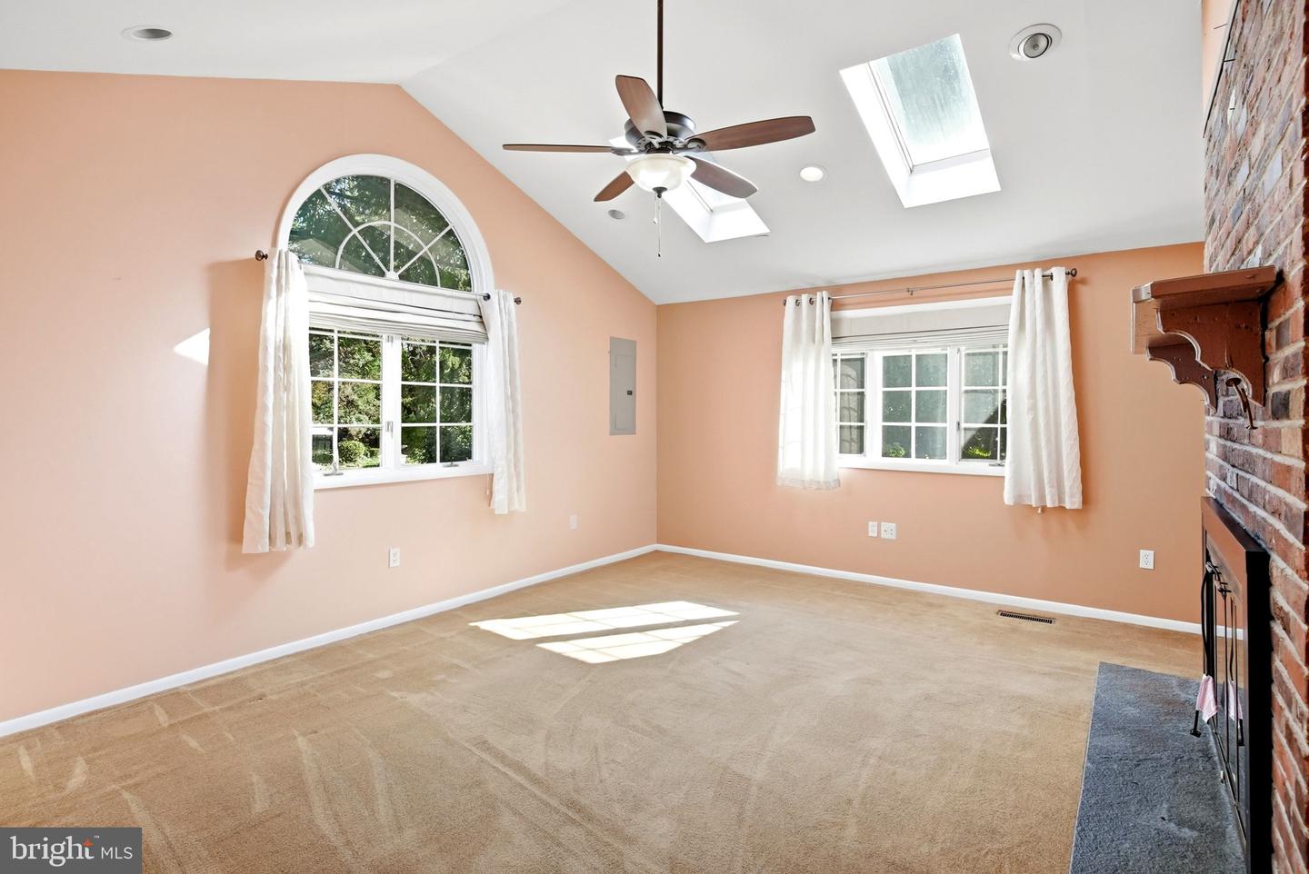 801 Southampton Rd Property Photo 23