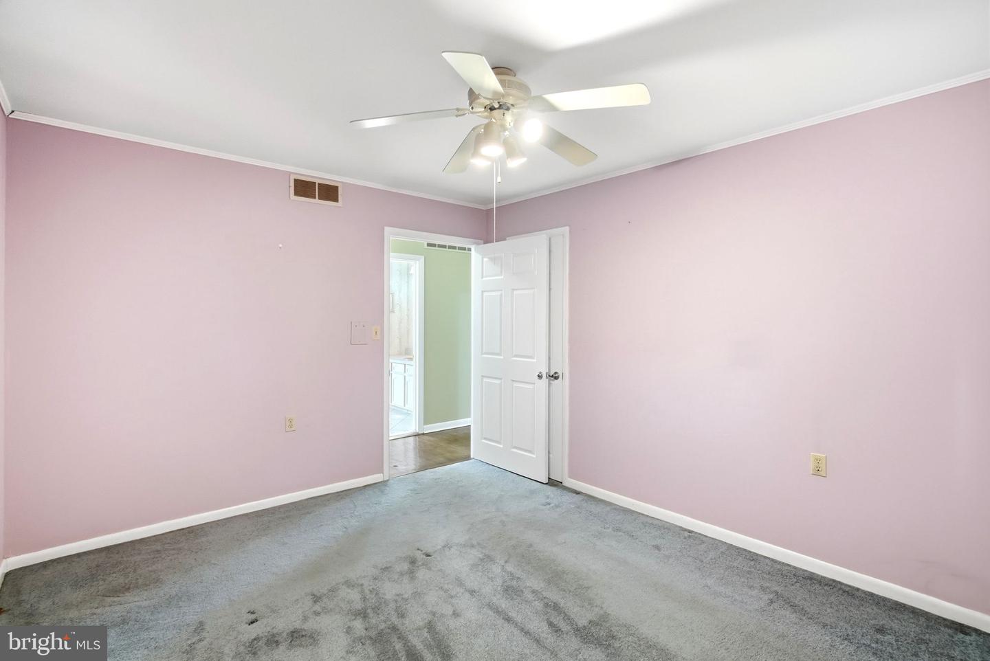 801 Southampton Rd Property Photo 36