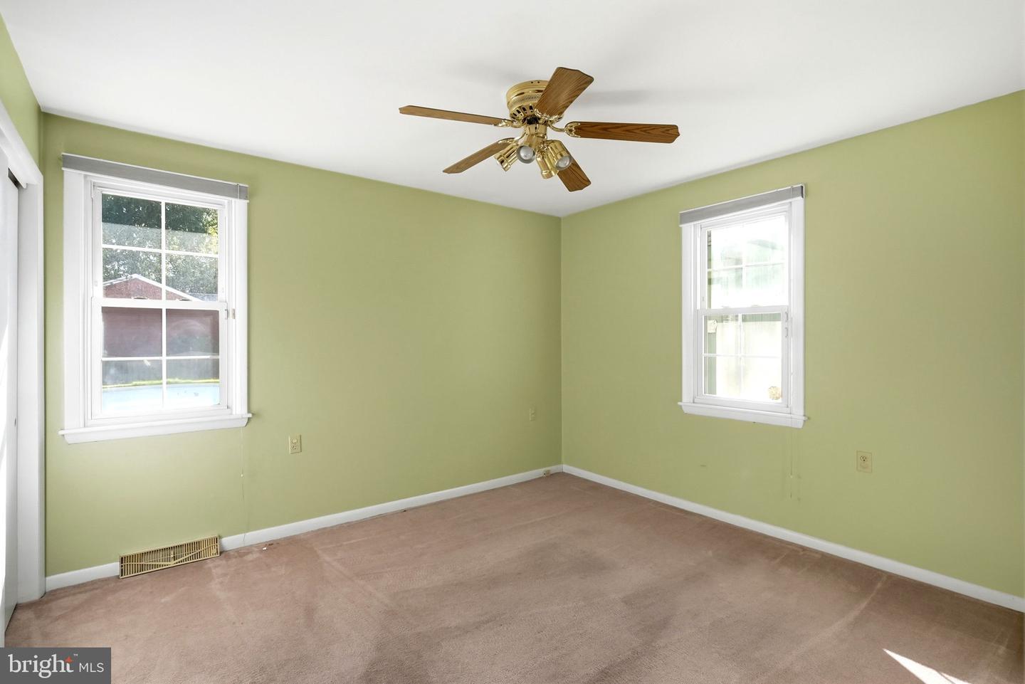 801 Southampton Rd Property Photo 38