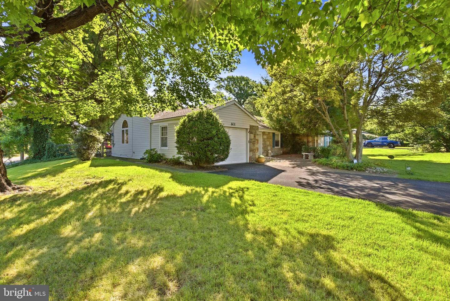 801 Southampton Rd Property Photo 51