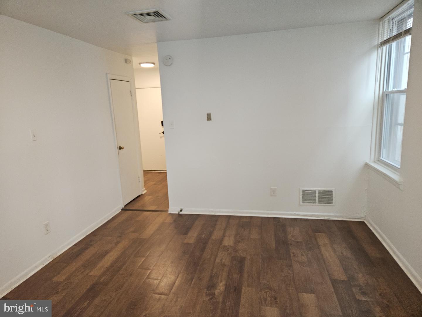 1332 Wagner Ave #c Property Photo 6