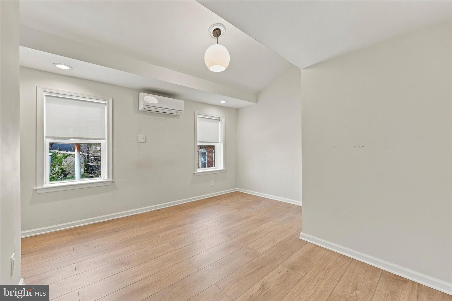 1172 S Darien St Property Photo 21