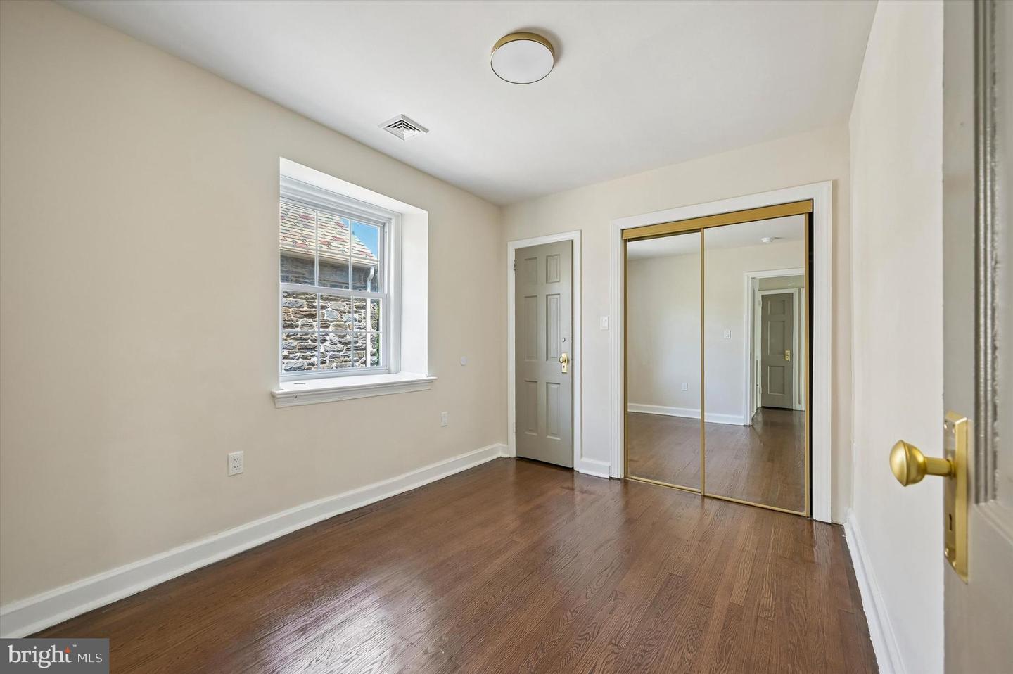 2404 Golf Rd Property Photo 15