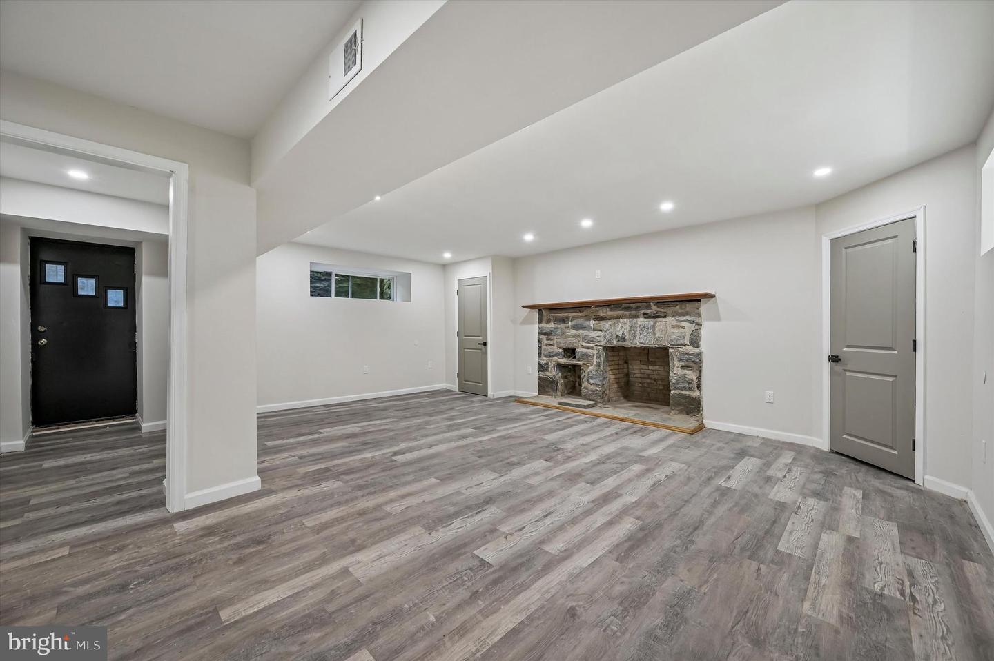 2404 Golf Rd Property Photo 23
