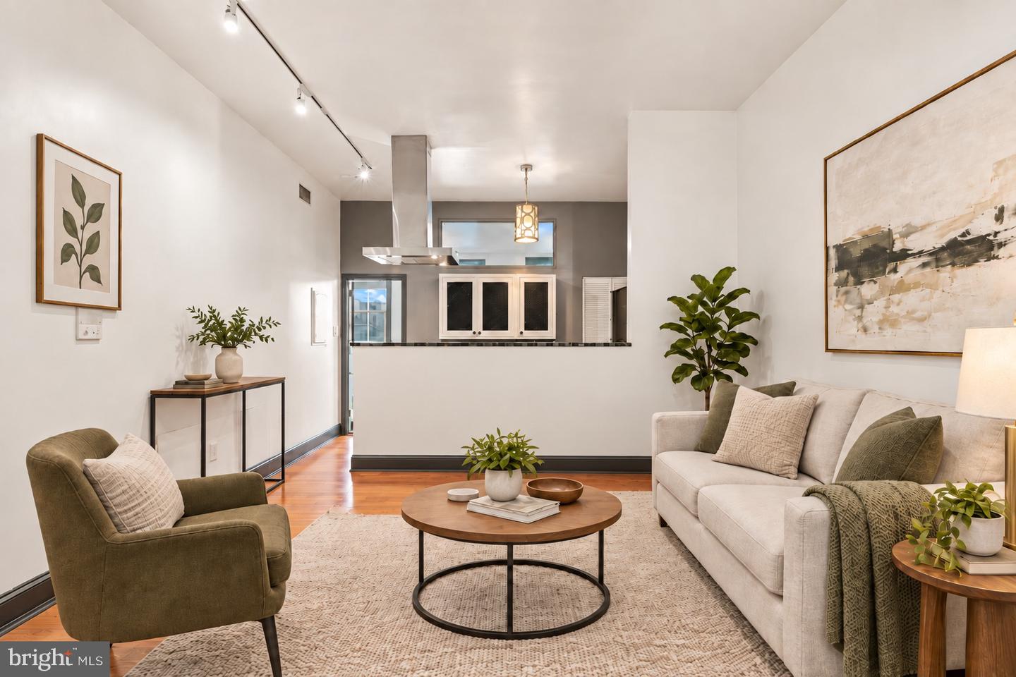 1914 FAIRMOUNT AVE #2 Property Photo 1