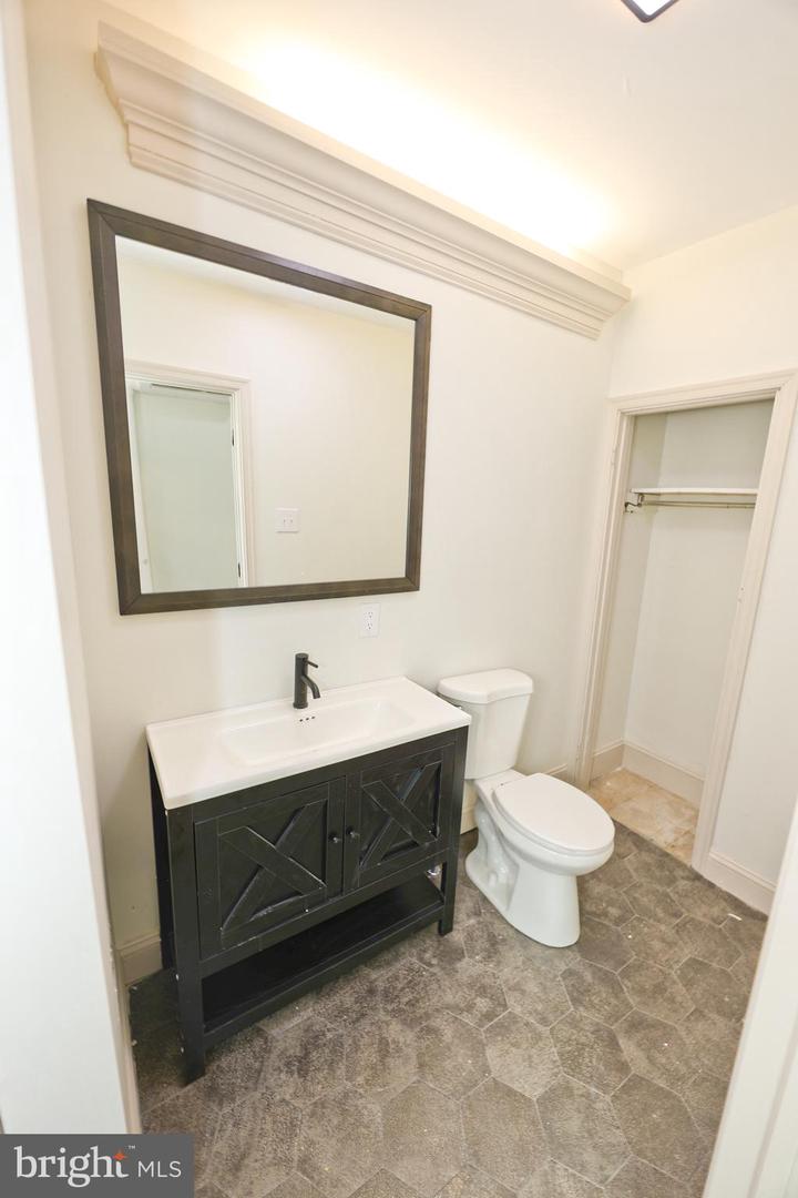 518 S 55th St Property Photo 18