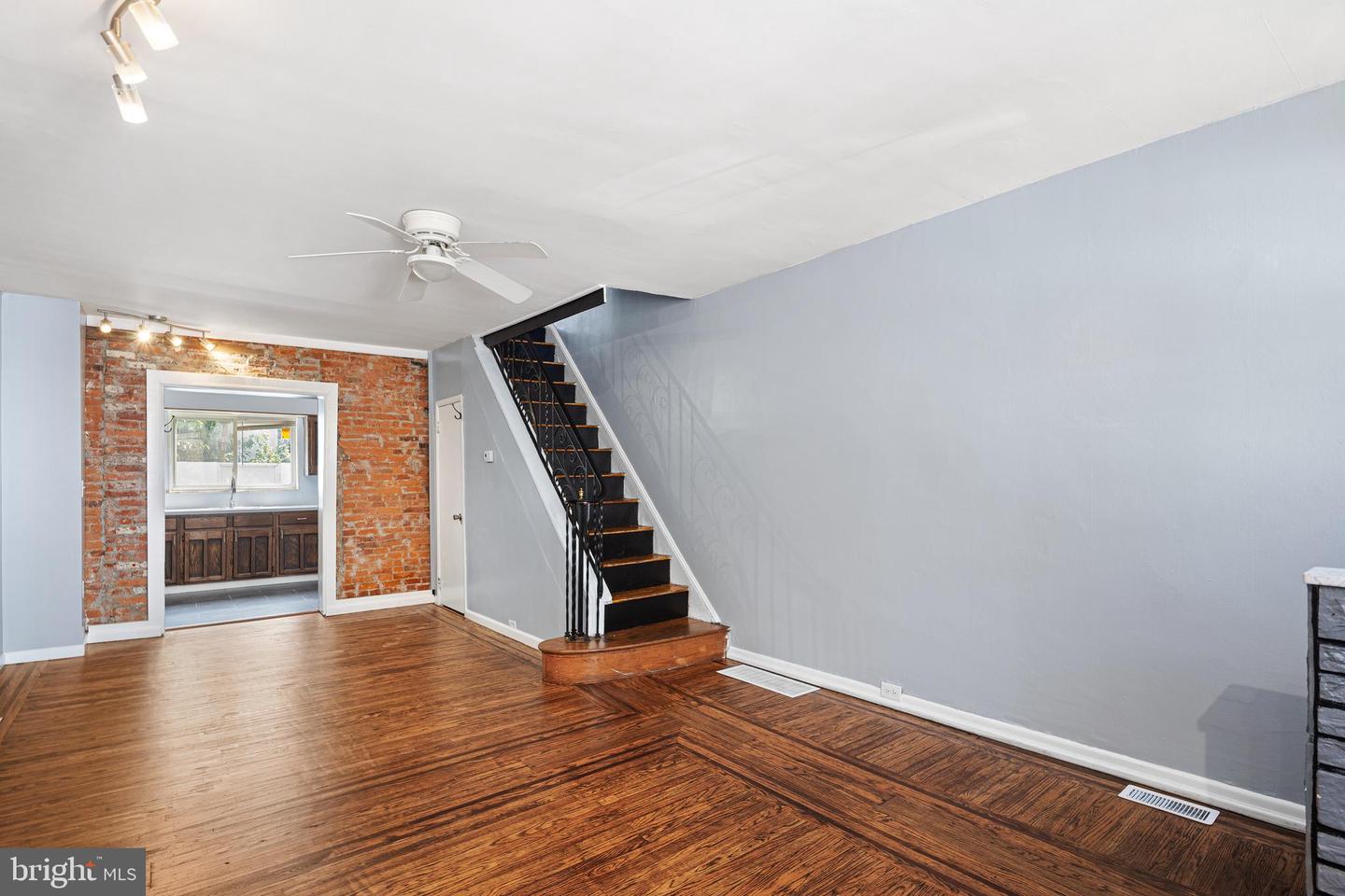 2009 S Darien St Property Photo 2