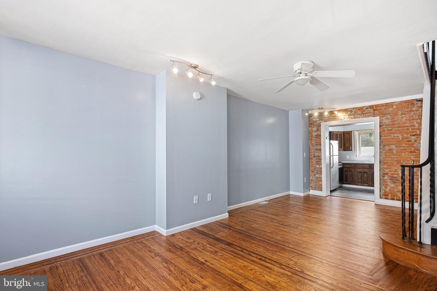 2009 S Darien St Property Photo 3