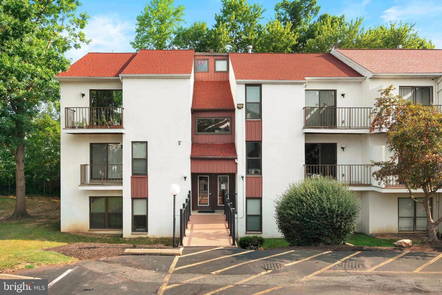 301 Byberry Rd #f15 Property Photo 1