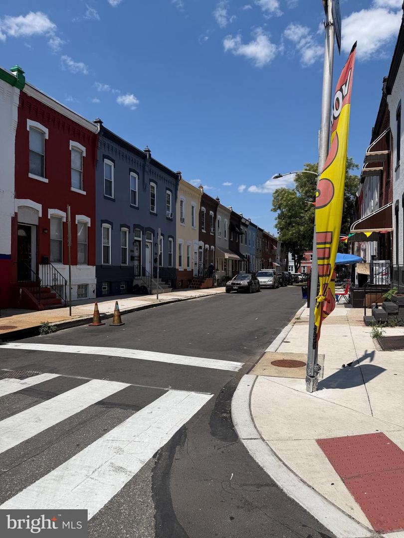 2015 N Gratz St Property Photo 3