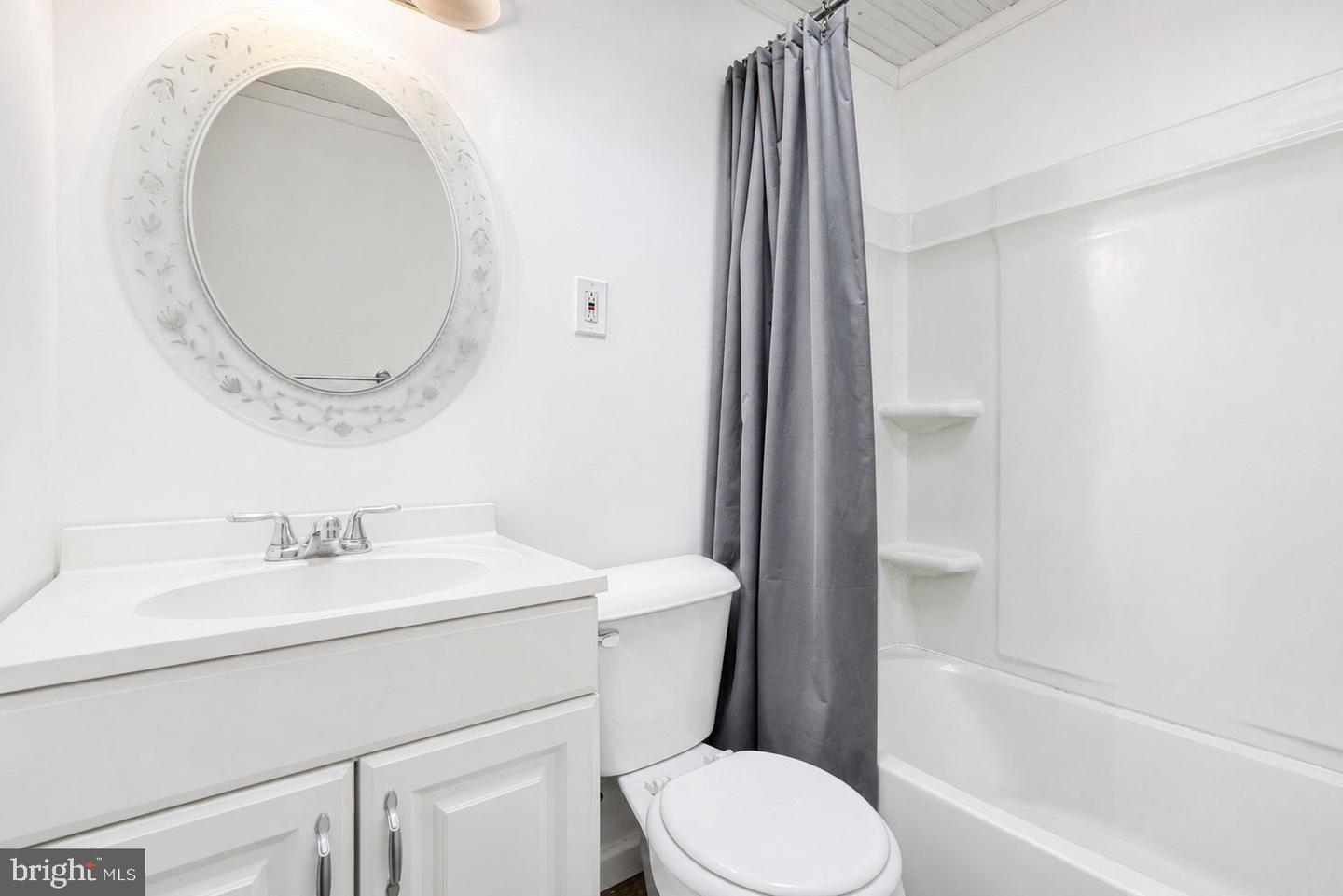 10916 Modena Pl Property Photo 18