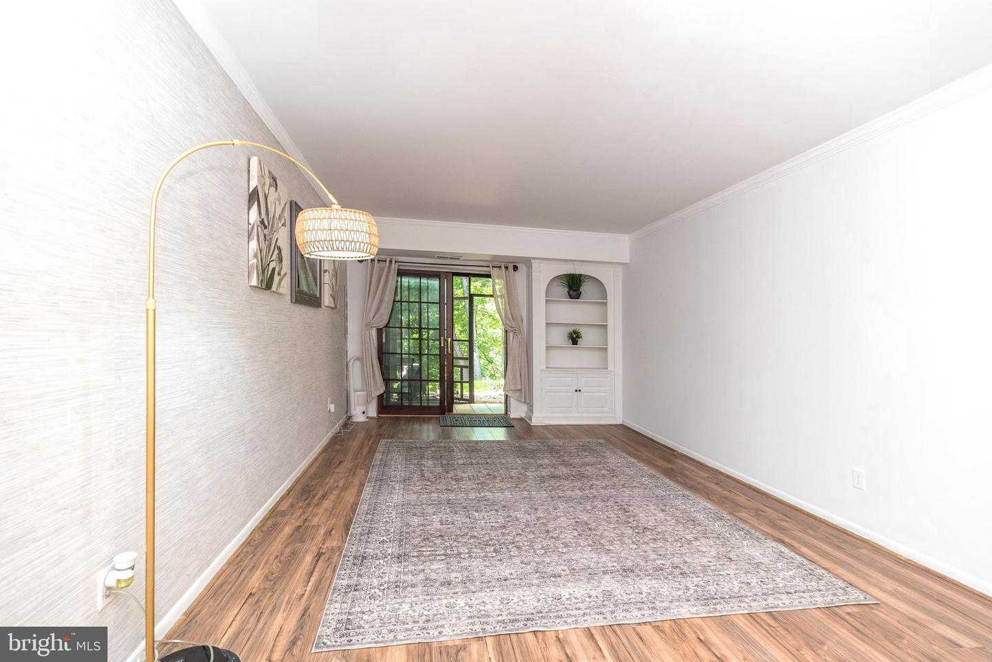 307 Shawmont Ave #d Property Photo 2