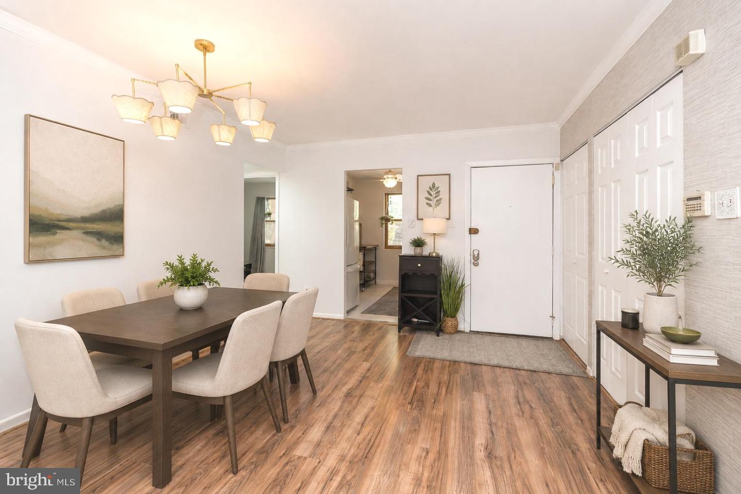 307 Shawmont Ave #d Property Photo 3