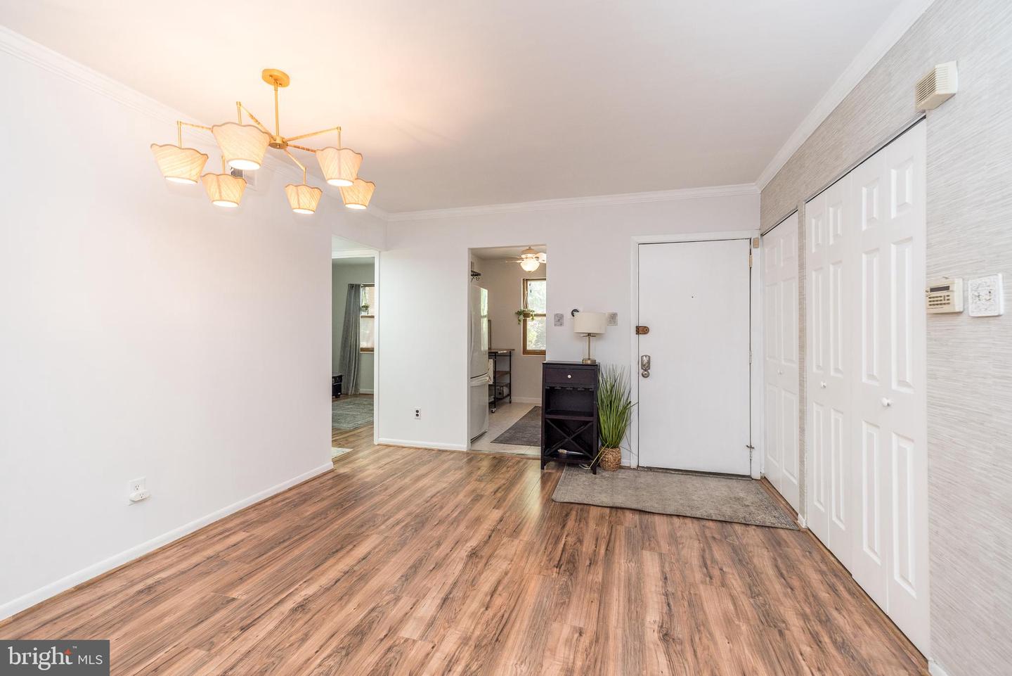 307 Shawmont Ave #d Property Photo 4