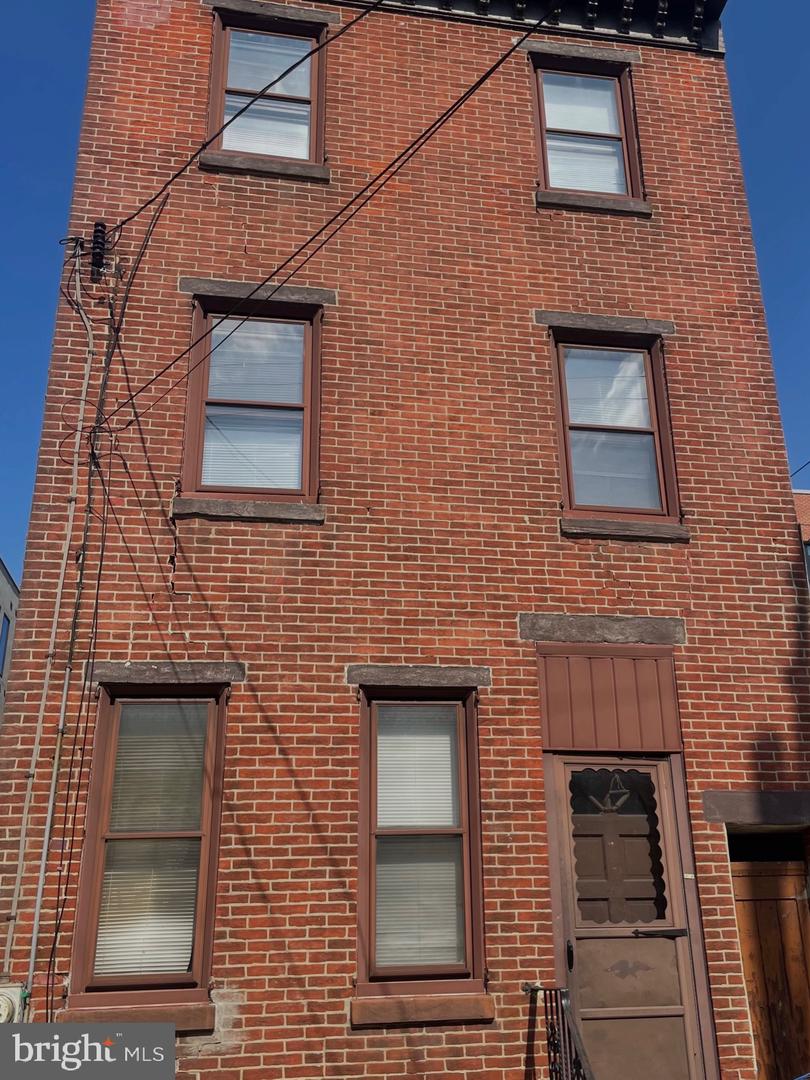 1137-39 E DUNTON ST Property Photo 1