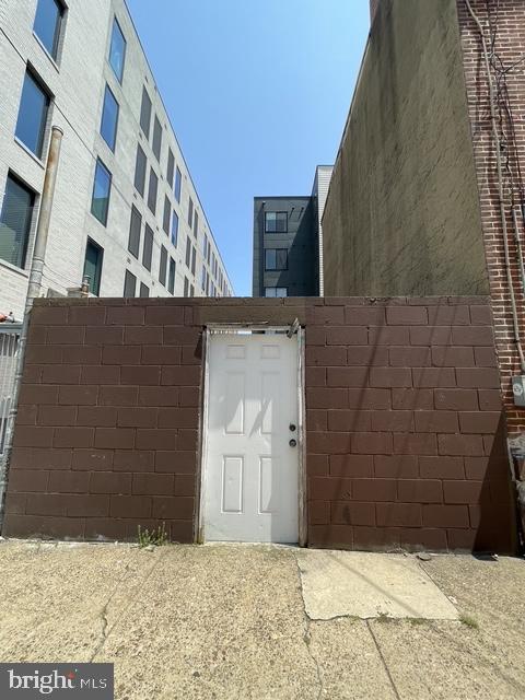 1137-39 E Dunton St Property Photo 4