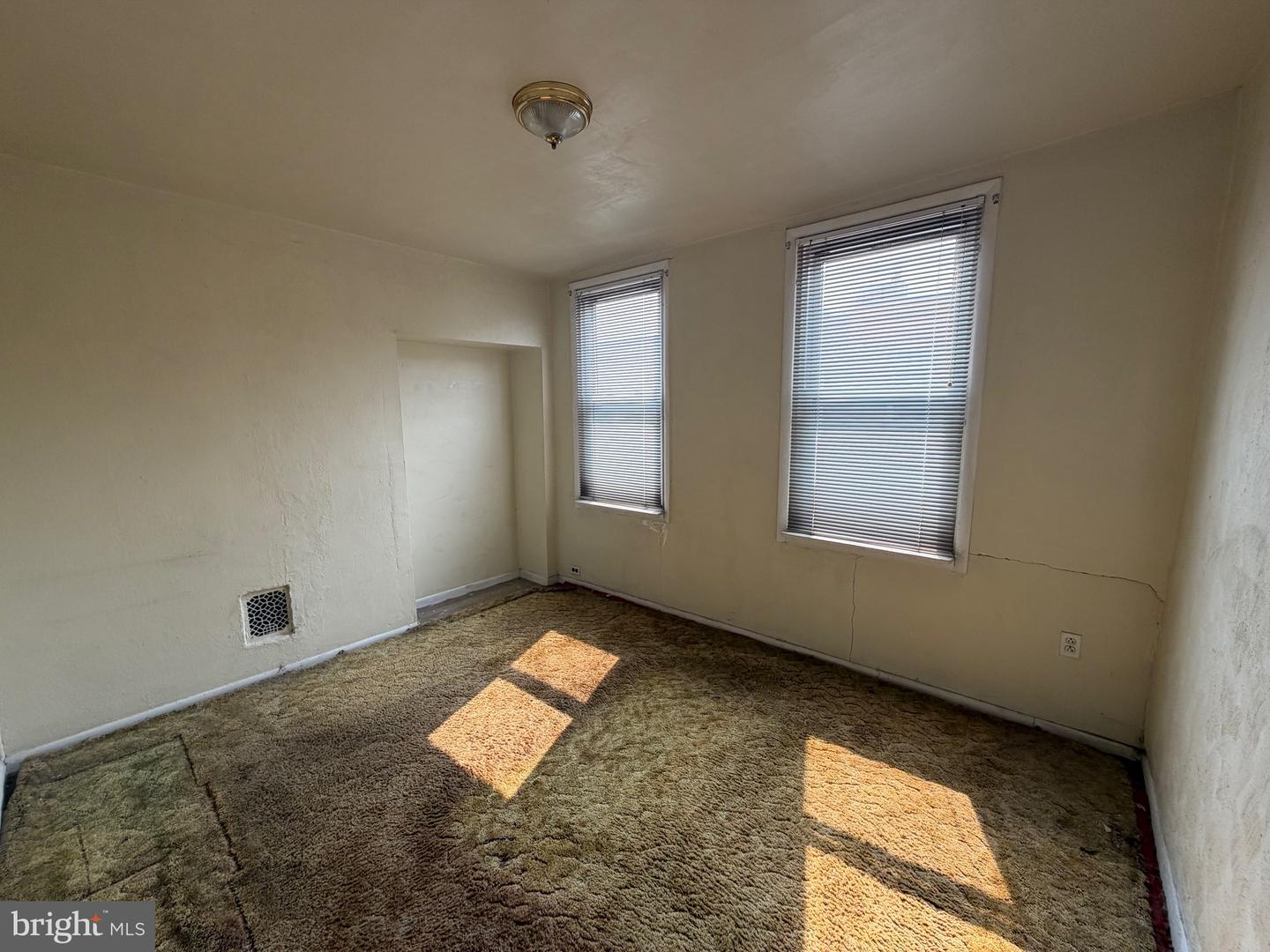 2049 S Beechwood St Property Photo 16