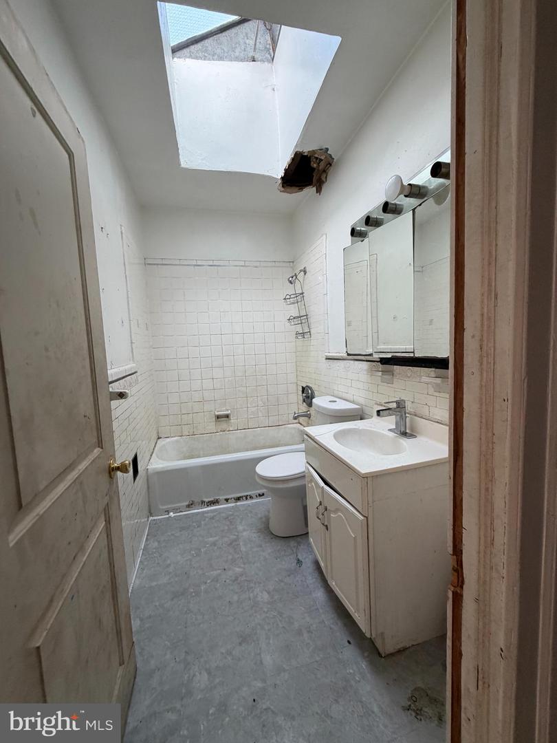 622 Sears St Property Photo 11