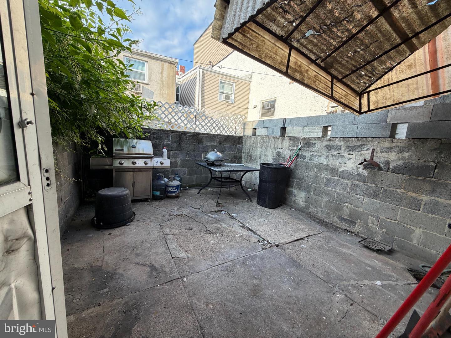 622 Sears St Property Photo 12