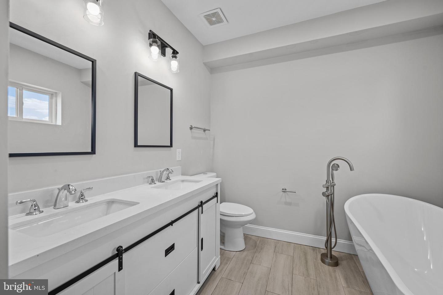 1763 N 27th St Property Photo 17