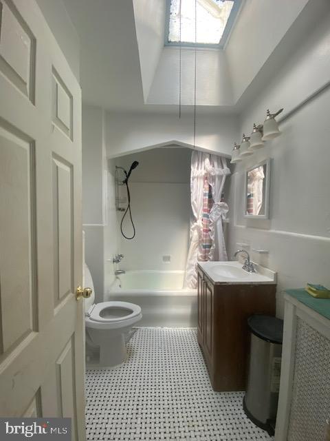 1920 Penfield St Property Photo 4