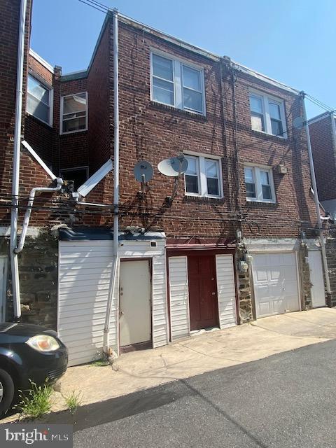 1920 Penfield St Property Photo 6