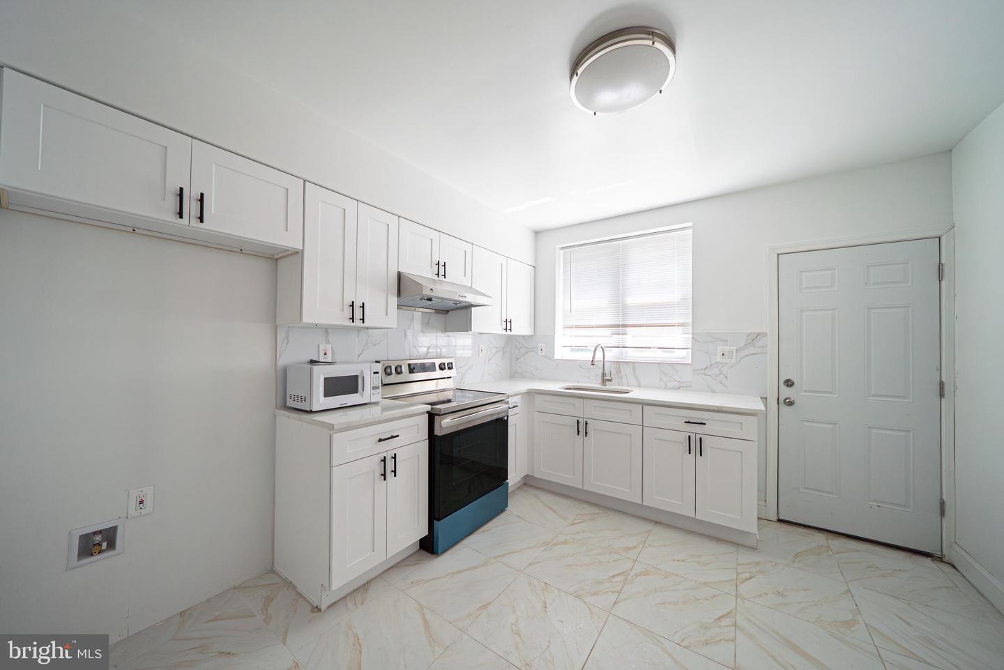 1209 S Broad St Property Photo 13