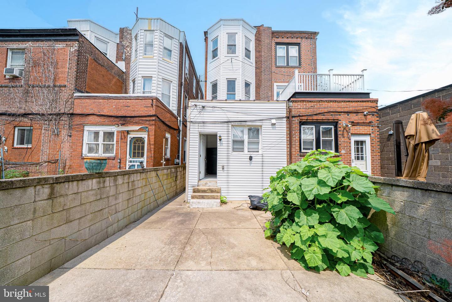 1209 S Broad St Property Photo 15