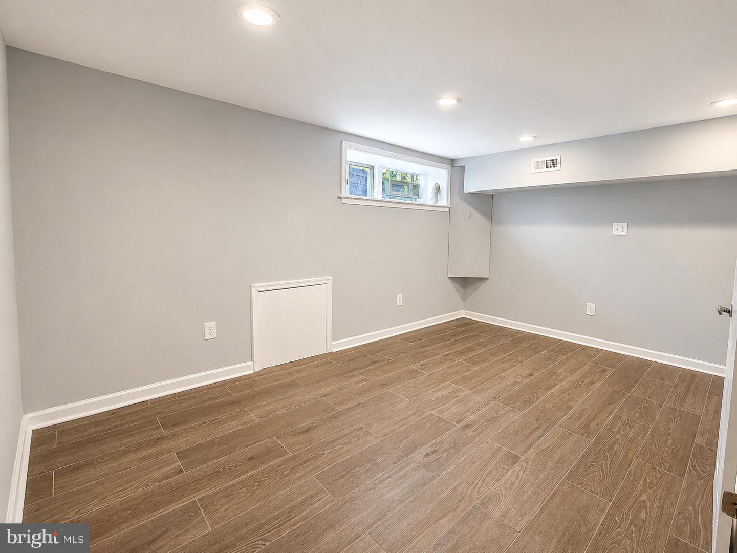 8430 Bayard St Property Photo 21