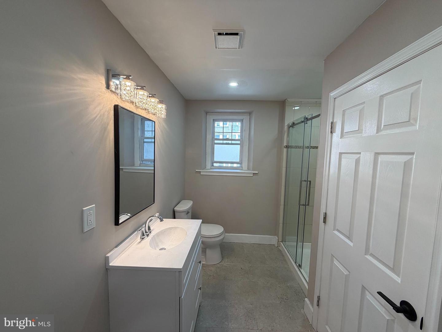 1651 W Grange Ave Property Photo 6
