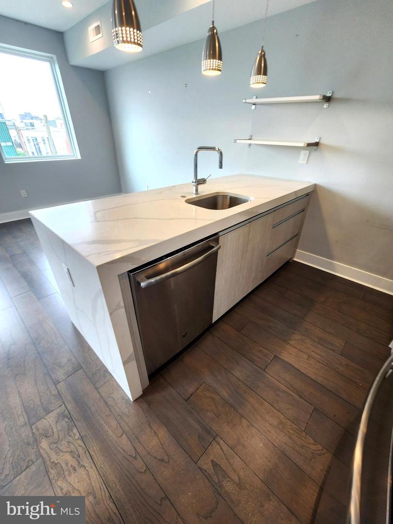 1405-21 Frankford Ave #410 Property Photo 14