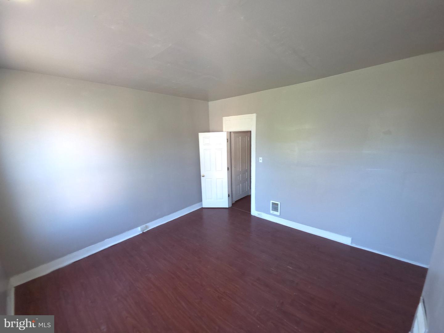 1408 W Clearfield St Property Photo 15