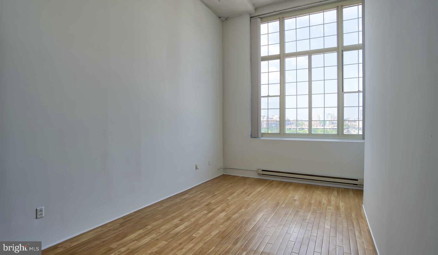 2300 Walnut St #230 Property Photo 6