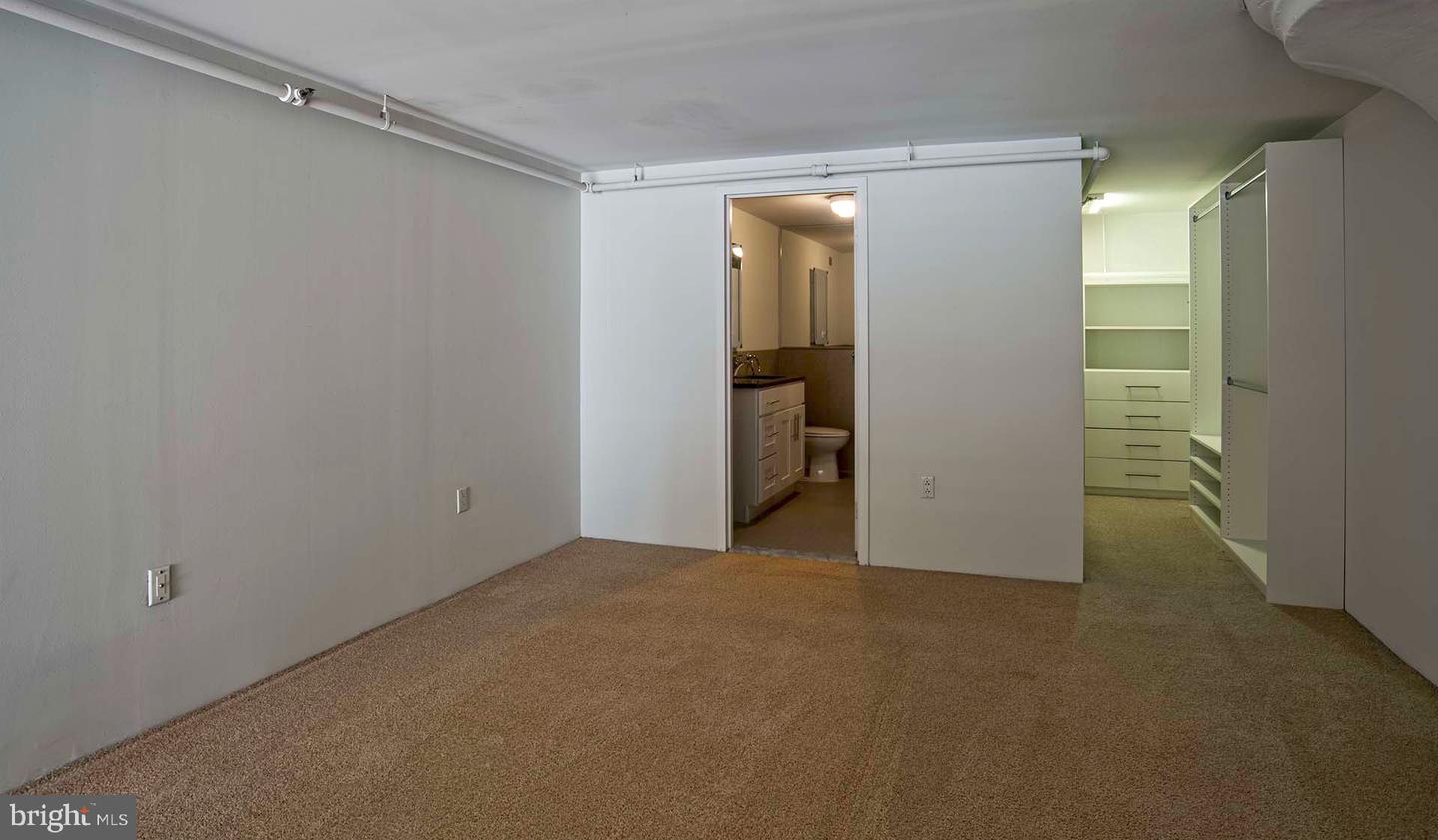 2300 Walnut St #230 Property Photo 8