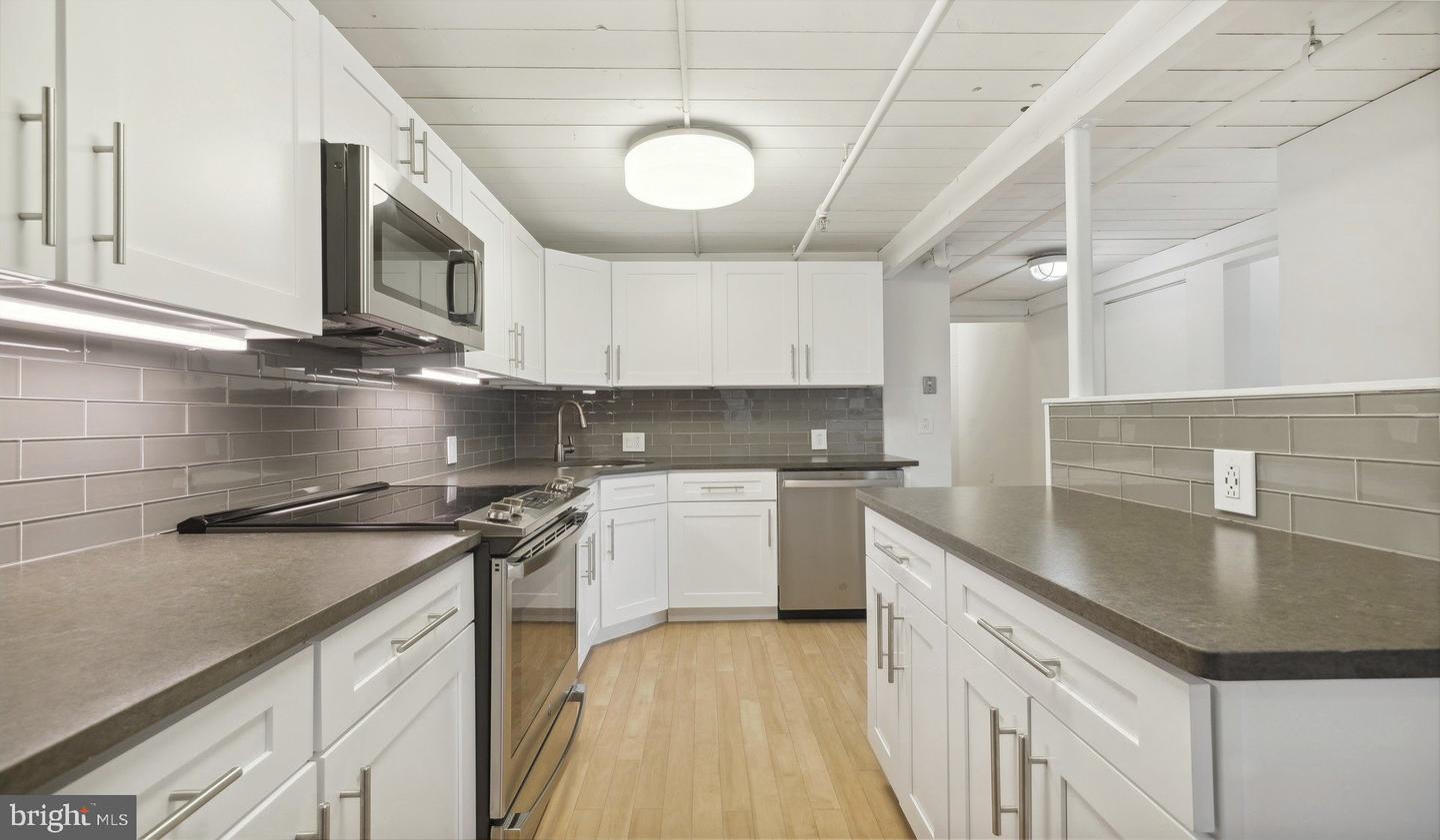 2300 Walnut St #230 Property Photo 18